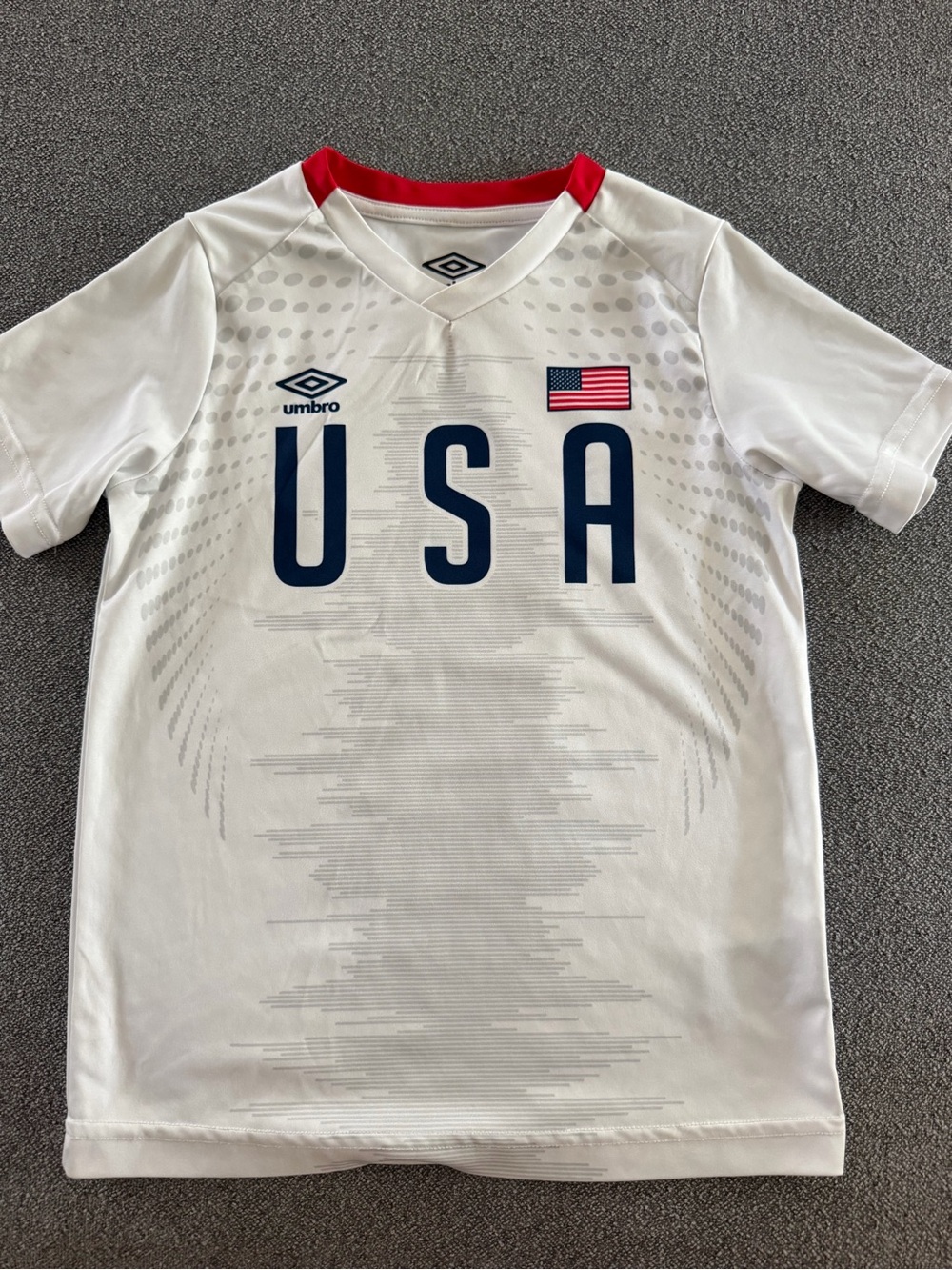 Umbro White Red Navy USA Soccer Jersey Kids Size 6/7